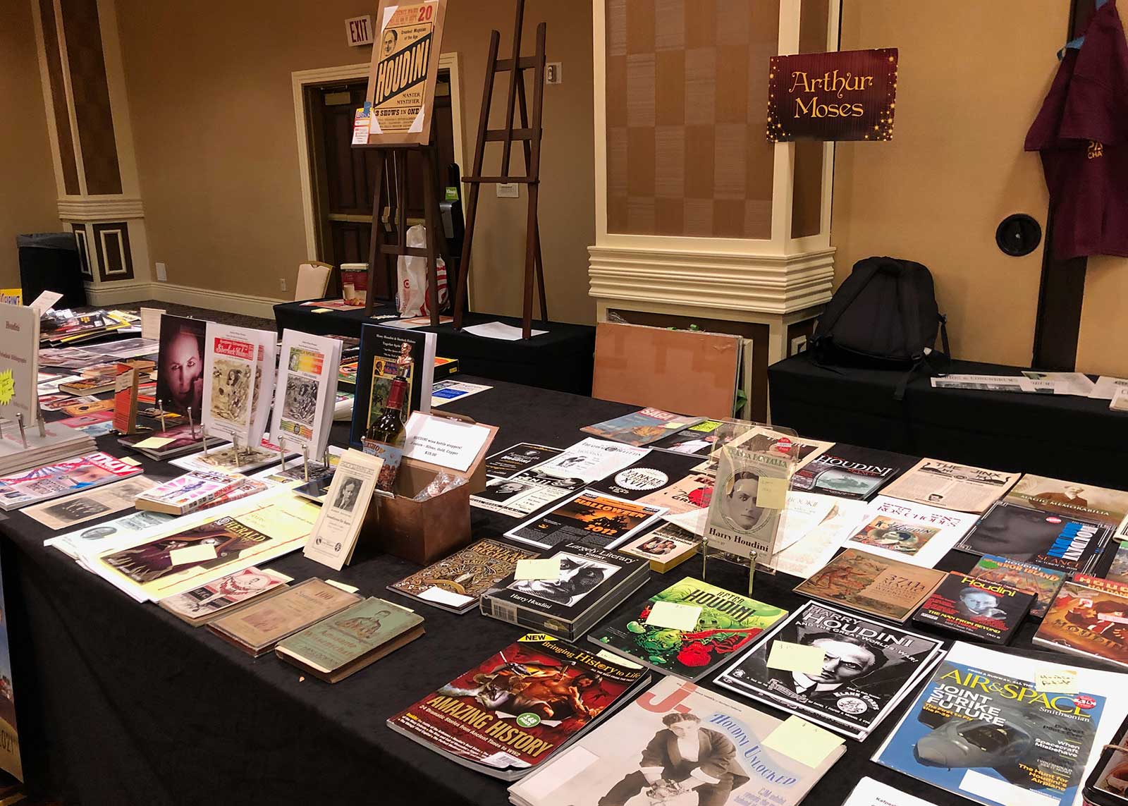 Arthur Moses' Booth at the Magic Collectors Expo 2021