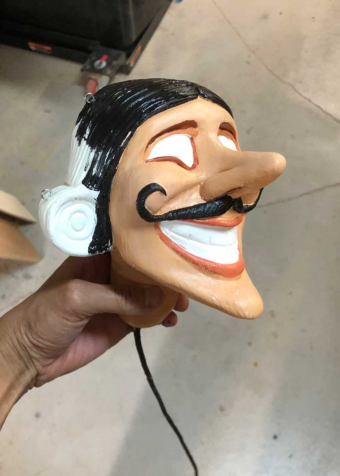 Marionette head